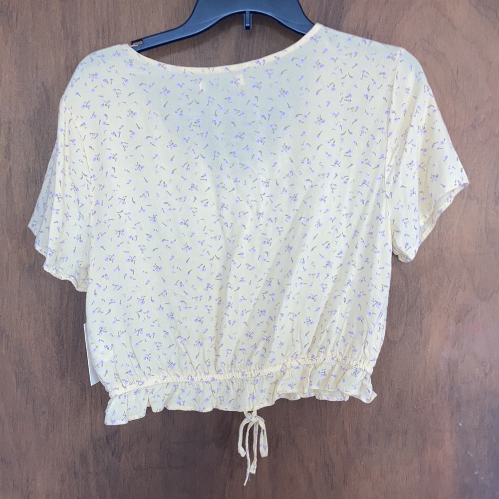 3/$24 So top yellow with floral print cinch front top boho casual summer L jr - Picture 8 of 17